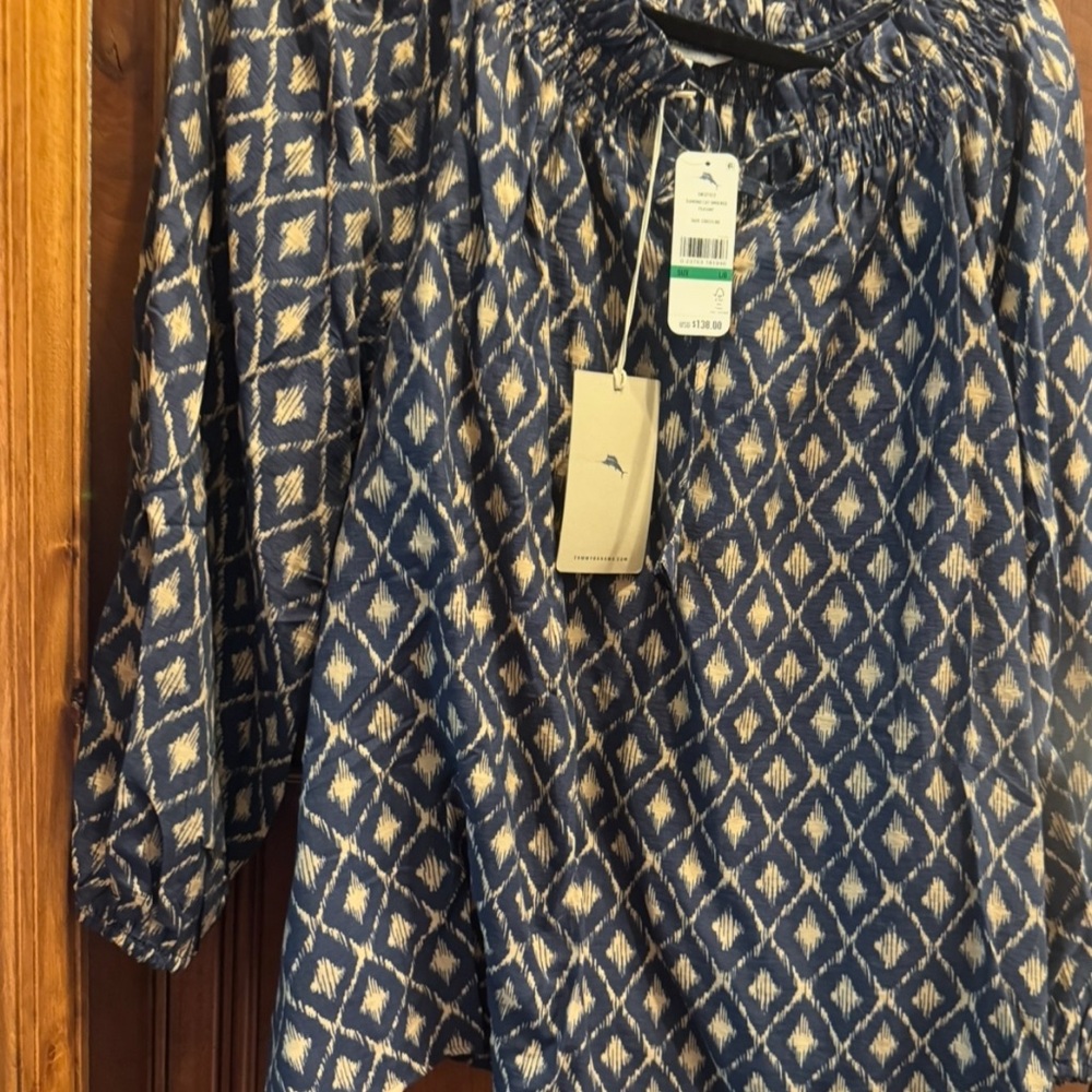 Tommy Bahama Navy and Gold Diamond Blouse - Picture 3 of 4